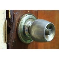 how to cut a door knob hole